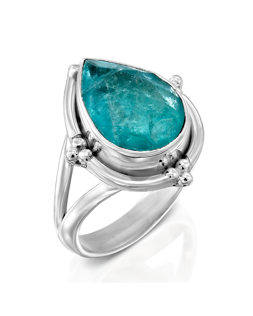 Anillo de plata con fluorita en forma de gota