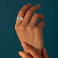 Anillo fidget con topacio azul y luna – imagen 2