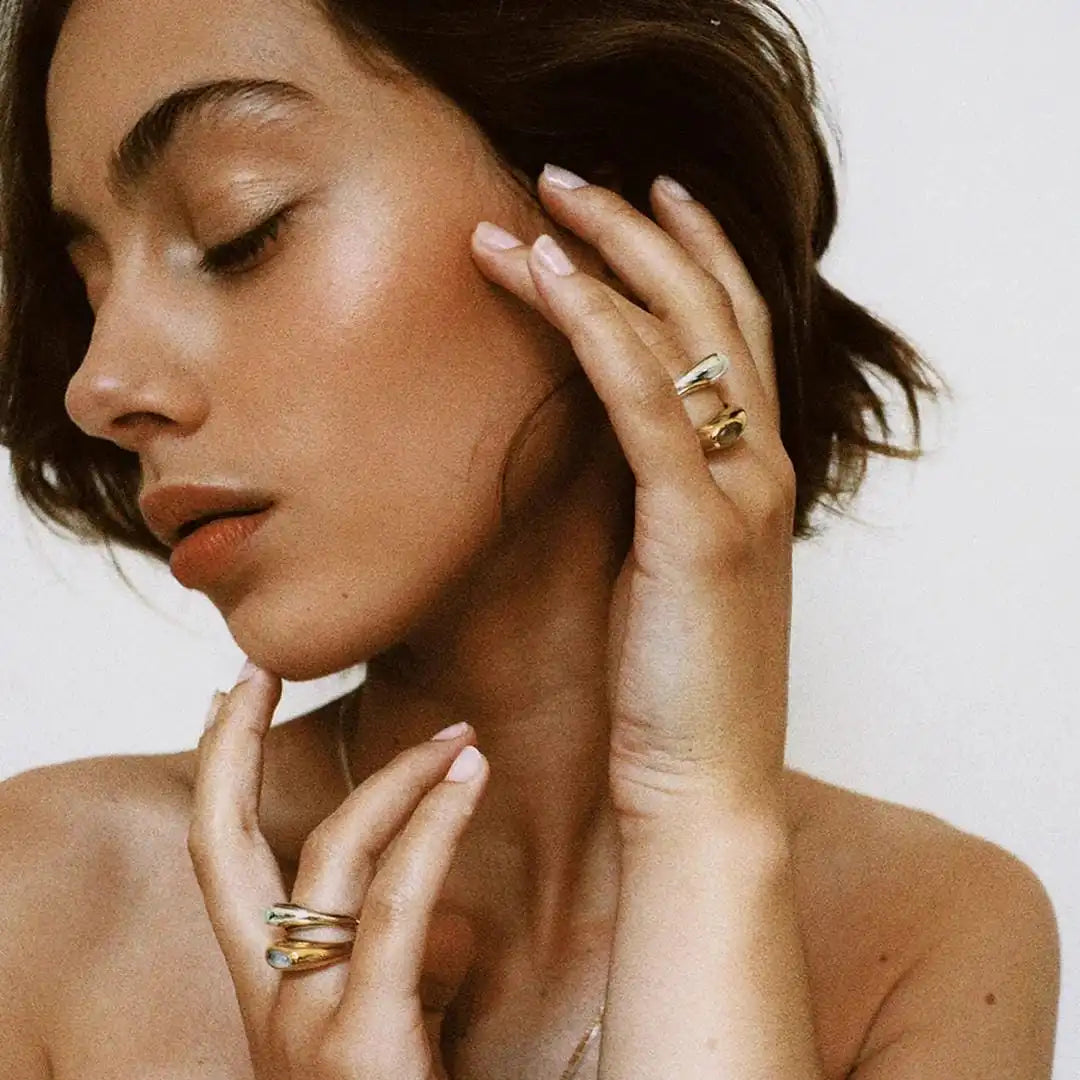 Anillos de cúpula gruesos con media piedra semipreciosa – imagen 3