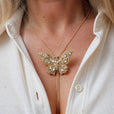 Collar colgante ajustable de mariposa con cristales – imagen 3