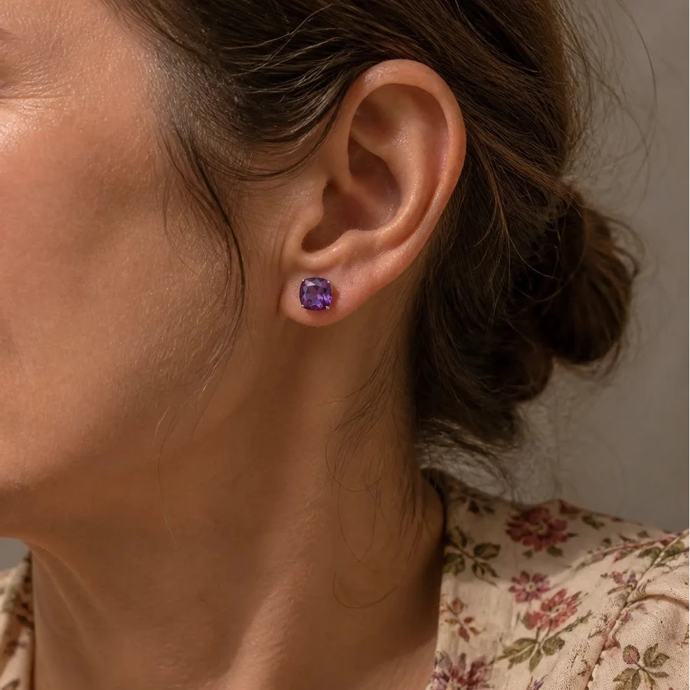 Pendientes de botón de amatista en talla ajedrezada