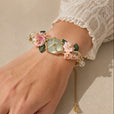 Pulsera artesanal trenzada con colgantes – imagen 2