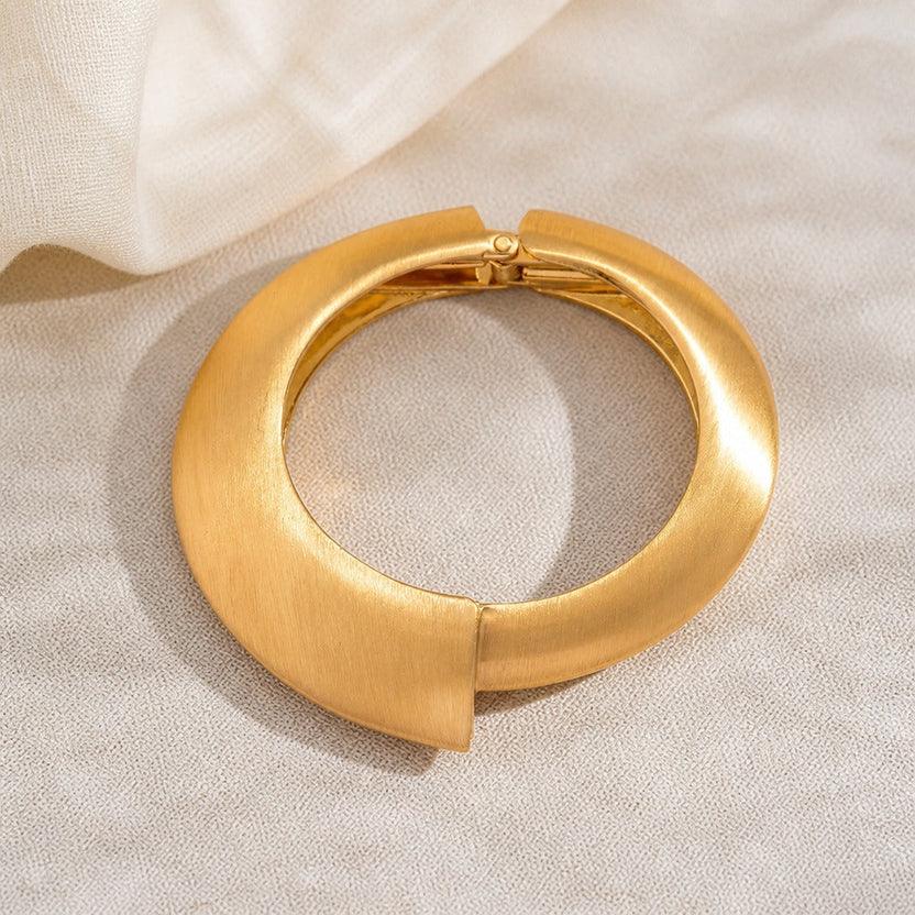 Brazalete Atelier de oro mate