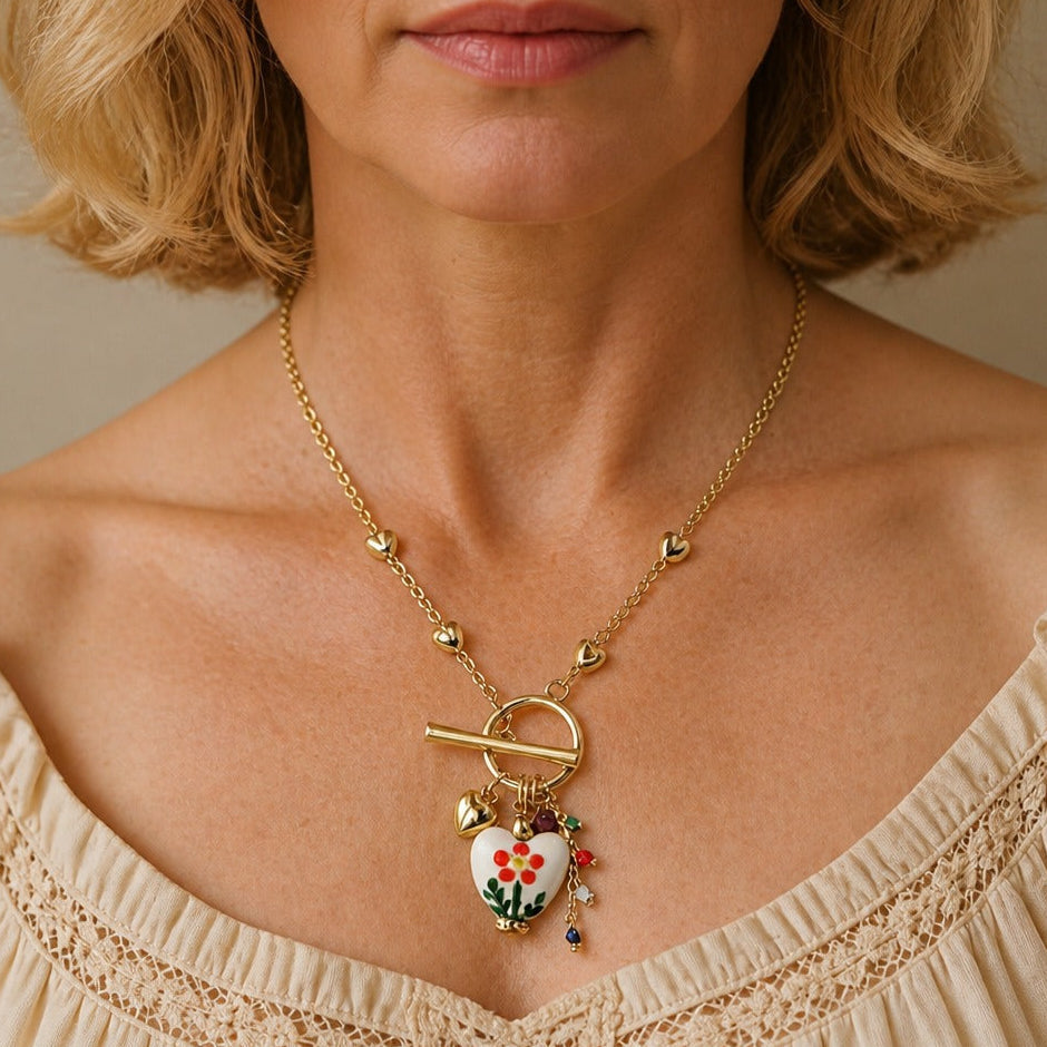 Collar bohemio con colgante de corazón
