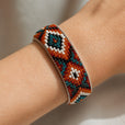 Pulsera geométrica artesanal de cuentas