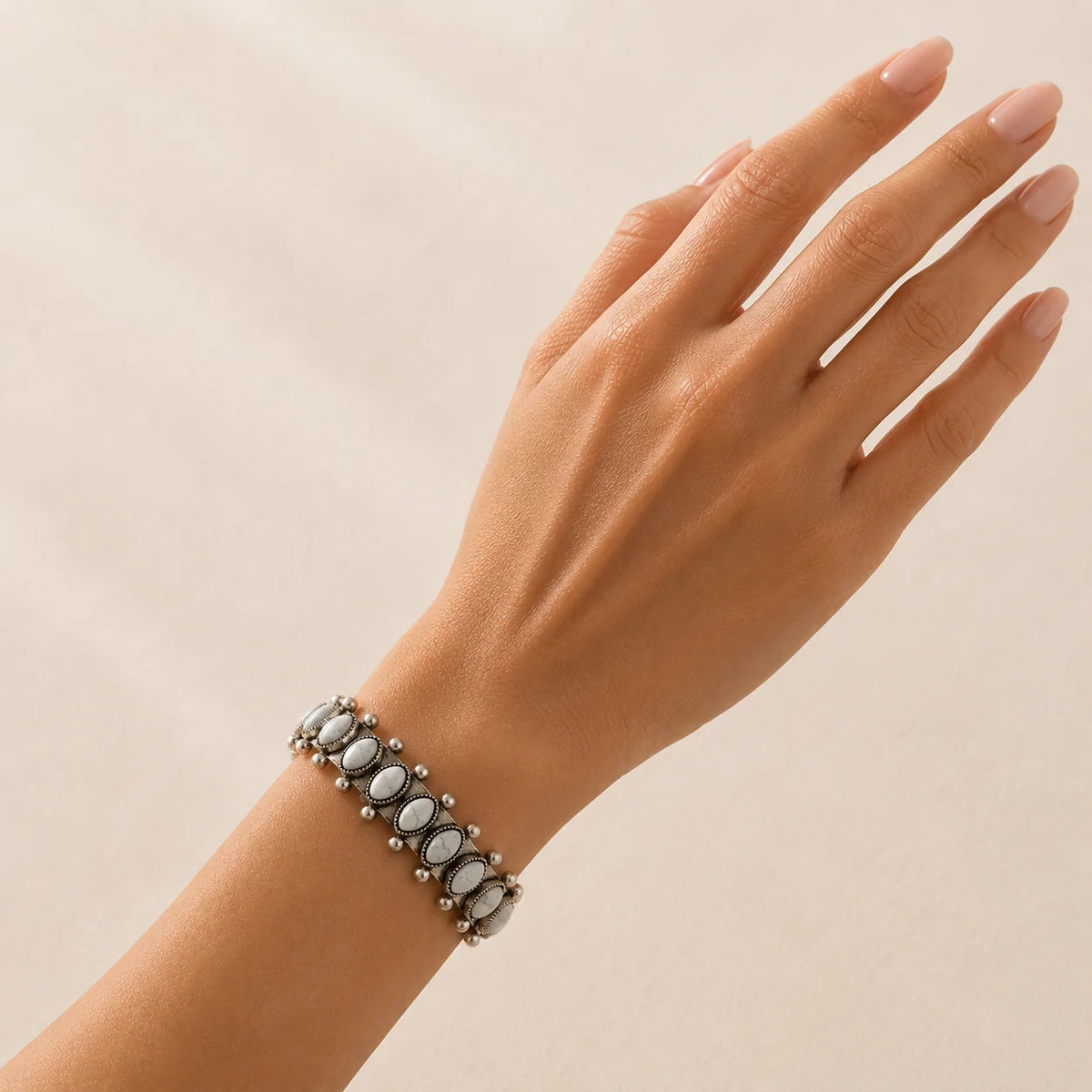 Brazalete bohemio de piedra ojo de caballo