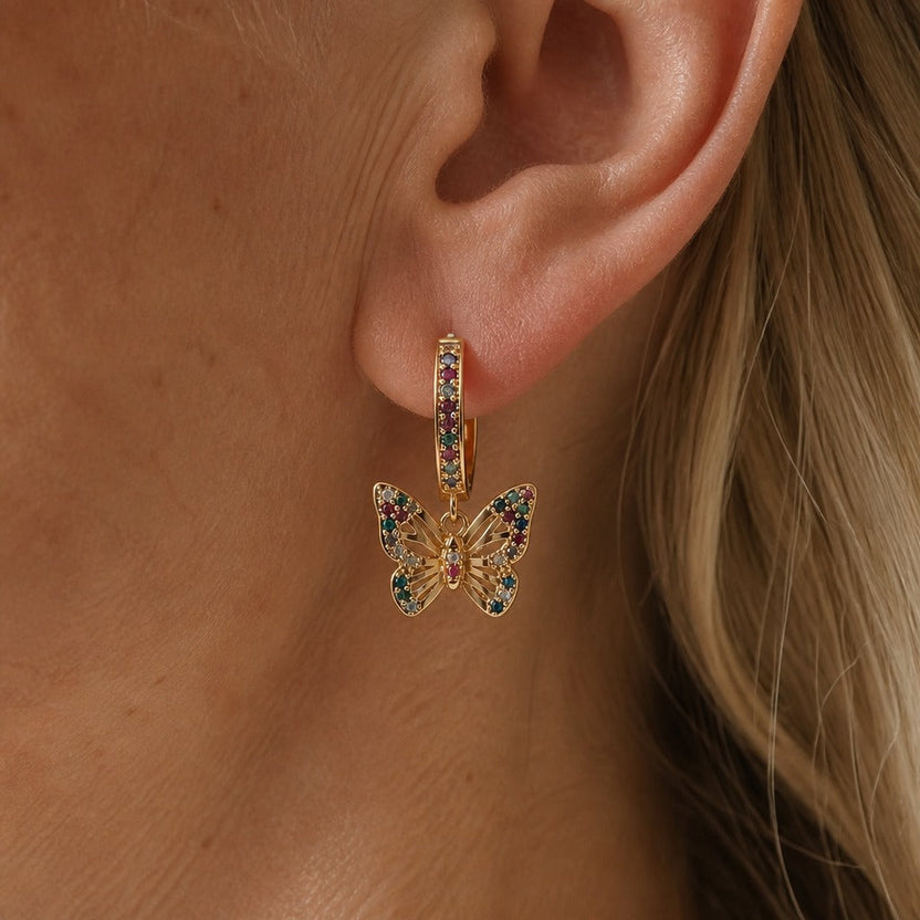 Pendientes aro de circonita con mariposa