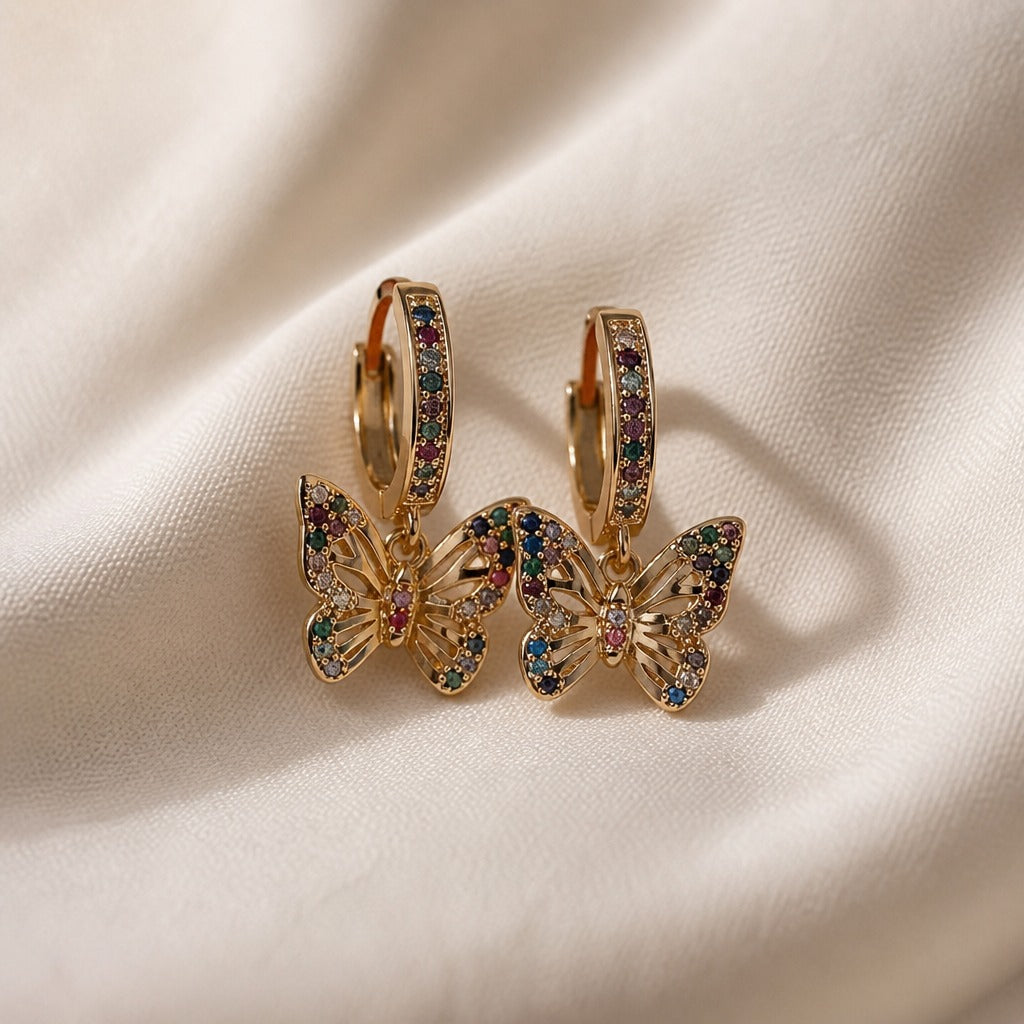 Pendientes aro de circonita con mariposa – imagen 2