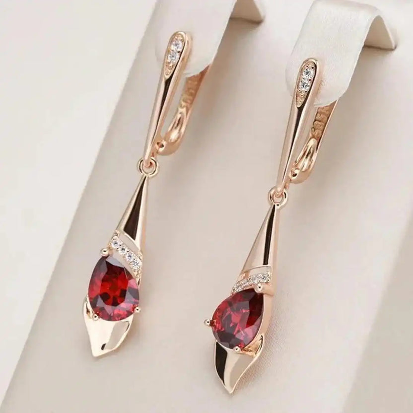 Colgante exquisito con pendientes de cristal rojo