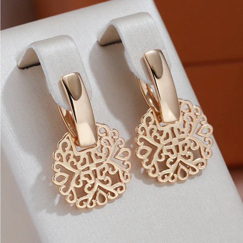 Pendientes mandala huecos elegantes