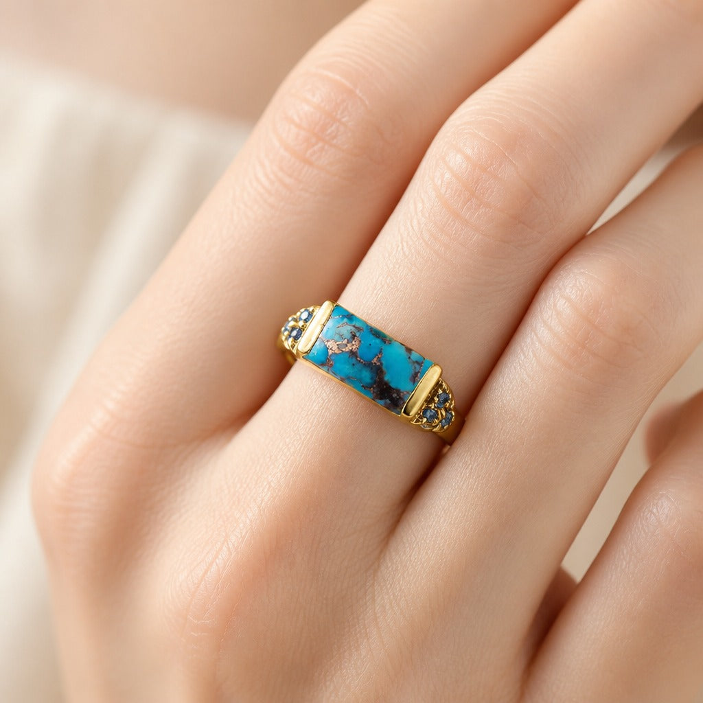 Anillo de cobre con incrustación de turquesa y baño de oro – imagen 2