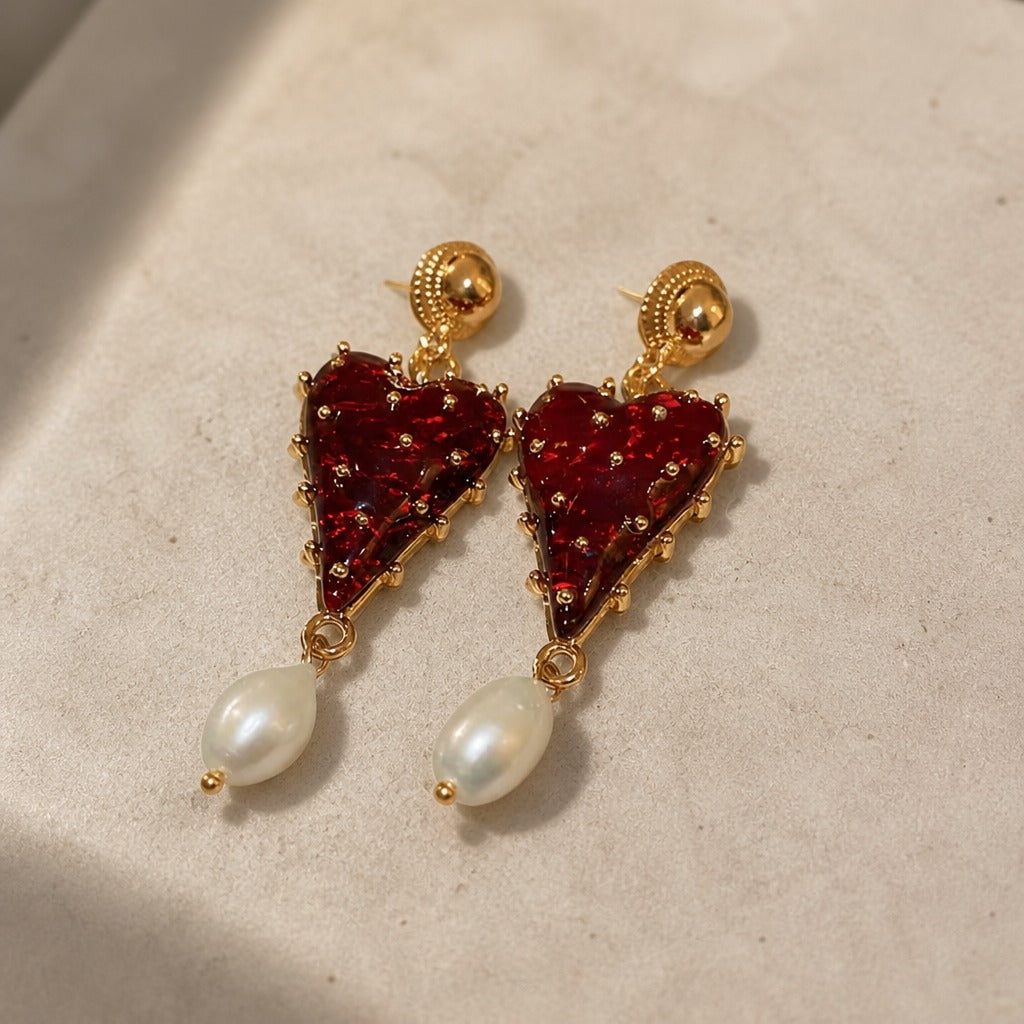 Pendientes Couture de corazón con perla – imagen 2