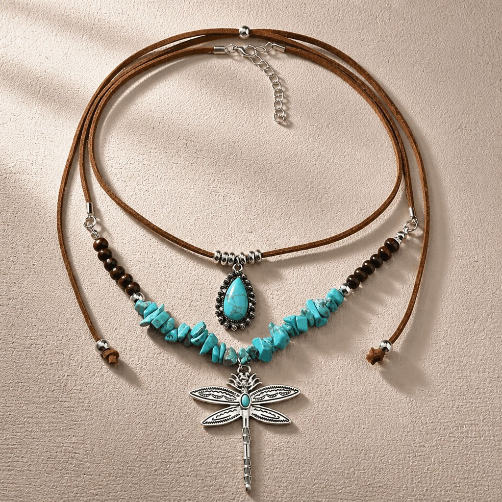 Collar con colgante de libélula de piedra triturada – imagen 2