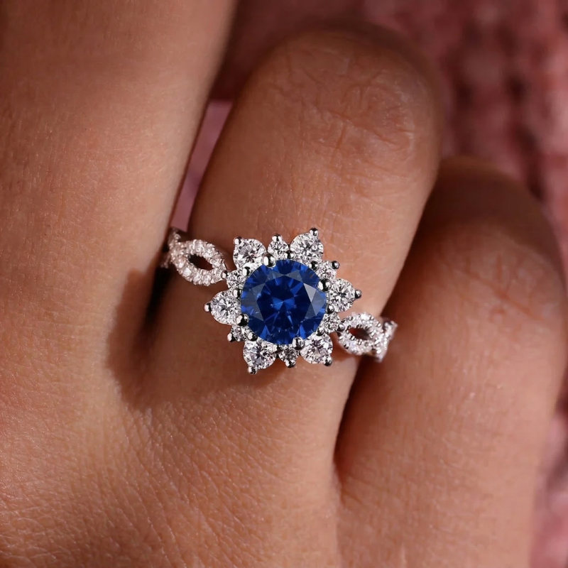 Anillo de oro blanco con zafiro