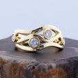 Anillo vintage clásico de cristales