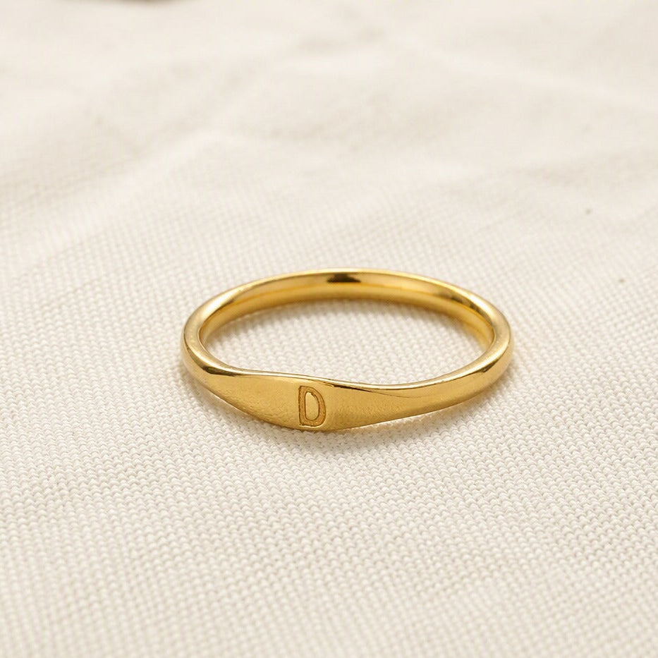 Colección de anillos con letras Liora – imagen 4