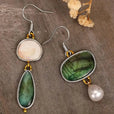 Pendientes vintage con piedras verdes y blancas – imagen 2