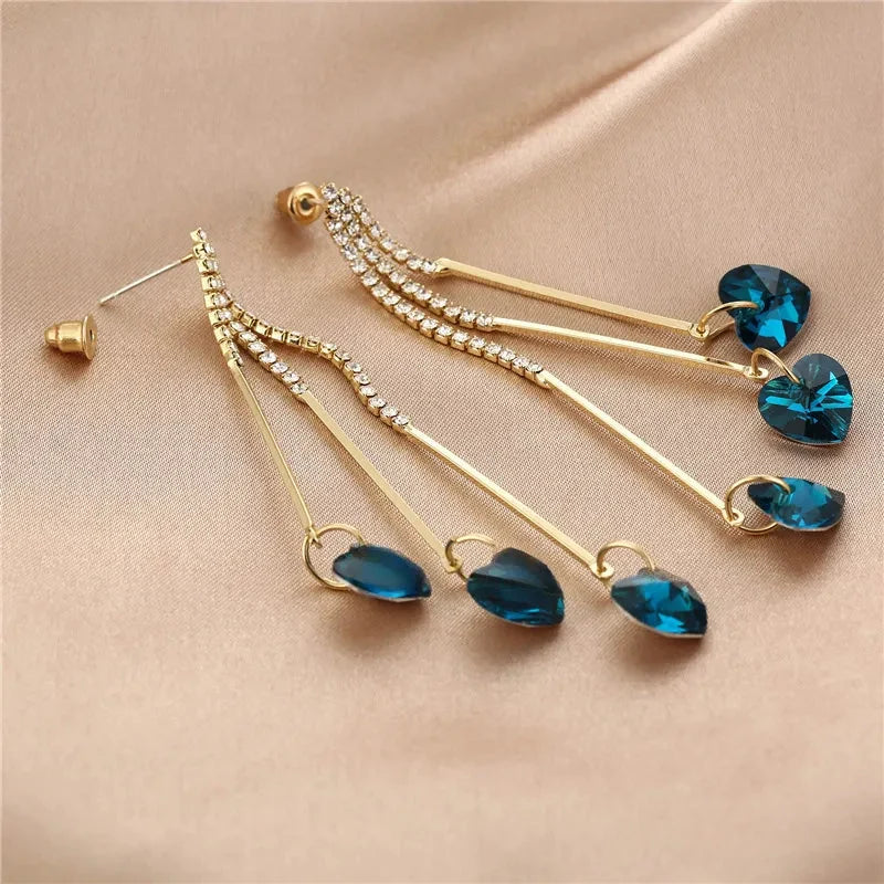 Pendientes elegantes de corazones de cristal azul en cascada – imagen 2