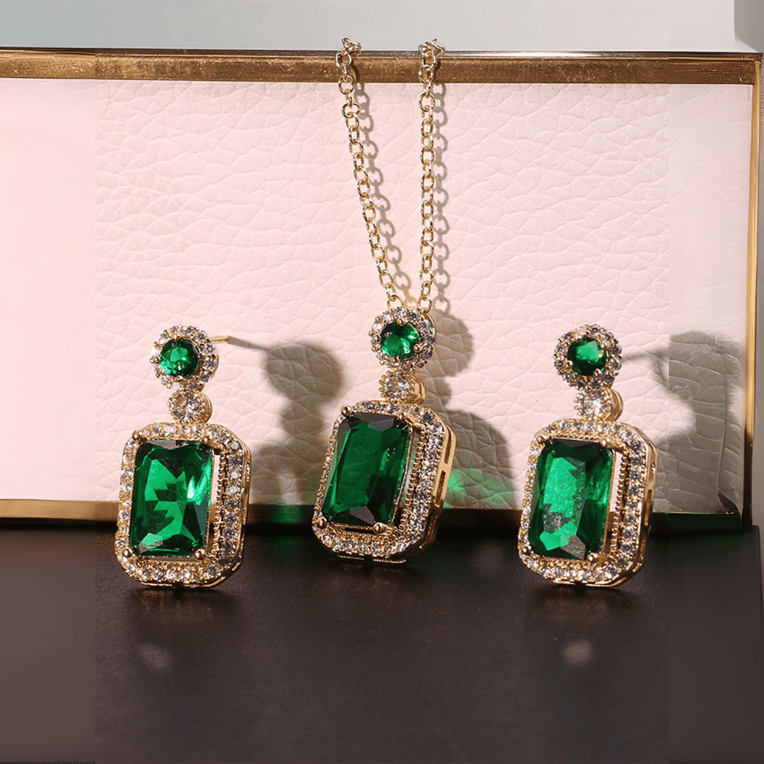 Conjunto halo rectangular de esmeralda radiante — Carmen, Lucía & Rocío