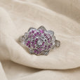 Anillo de plata con flores majestuosas