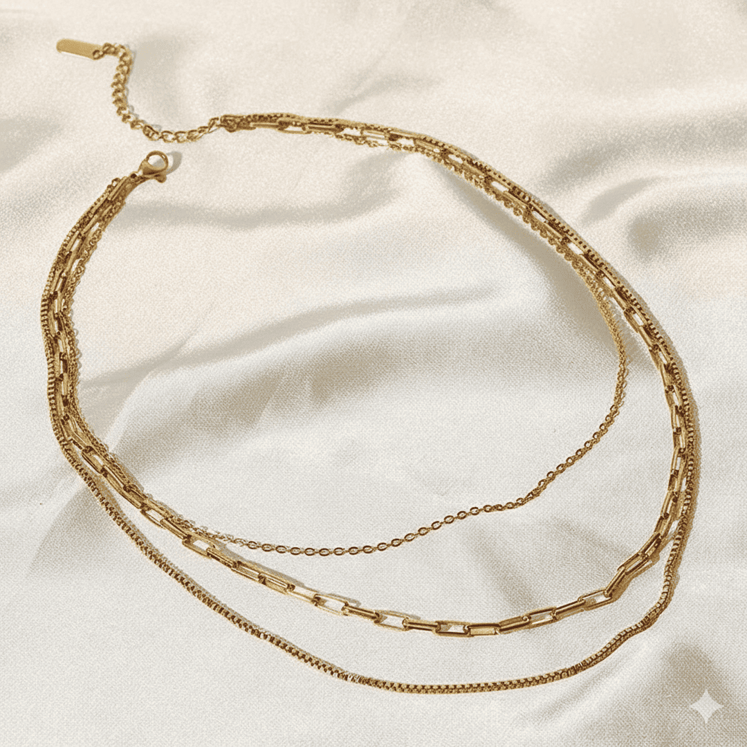Collar dorado triple de uso diario – imagen 2