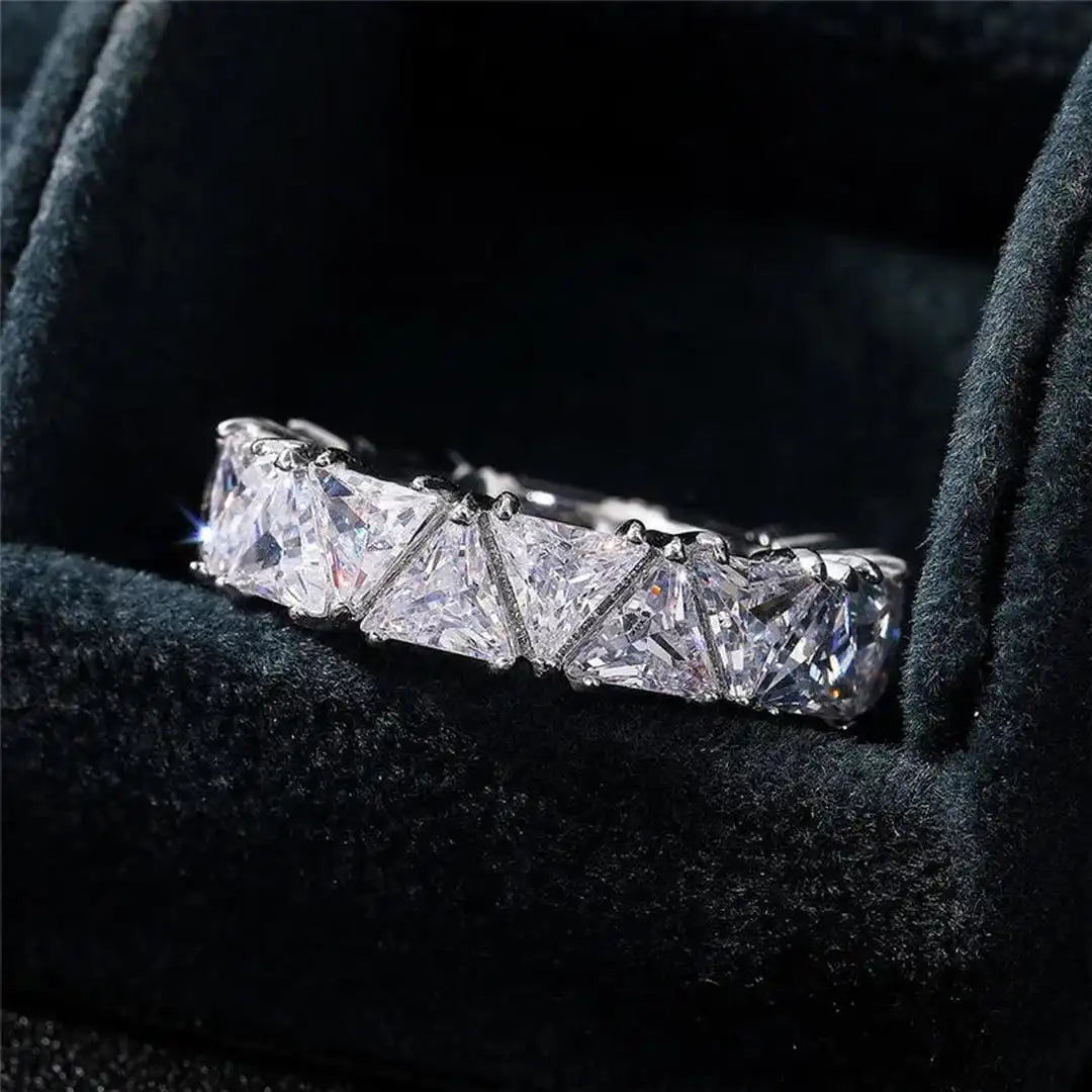 Anillo vintage con piedra triangular – imagen 2