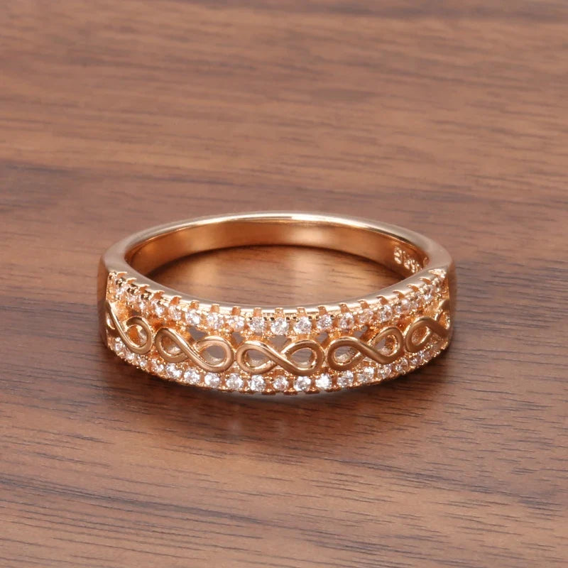 Anillo elegante de circonita infinito