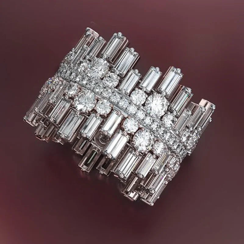 Anillo majestuoso de plata con circonita cúbica – imagen 2