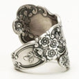 Anillo antiguo grabado con motivo floral – imagen 4