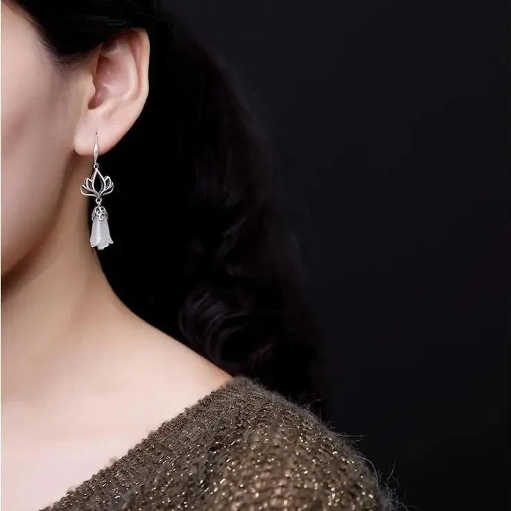 Pendientes de flor de magnolia de jade blanco – imagen 3