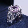 Anillo prestigioso con piedra rosa