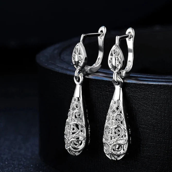 Pendientes de filigrana ornamentada en forma de gota – imagen 2