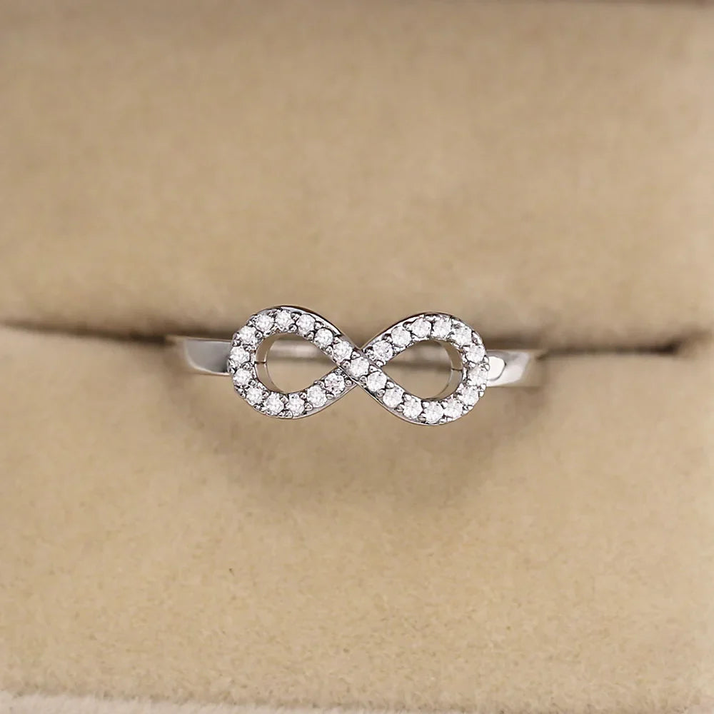 Anillo infinito clásico Ethereal