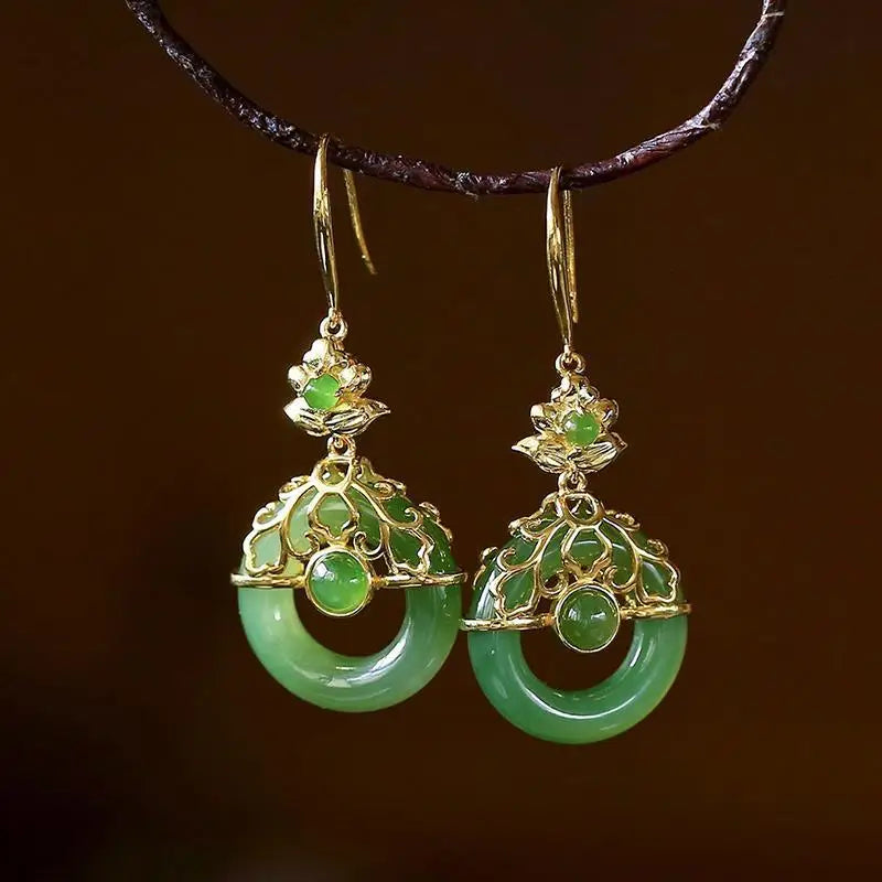 Gotas exquisitas de jade ornamentadas