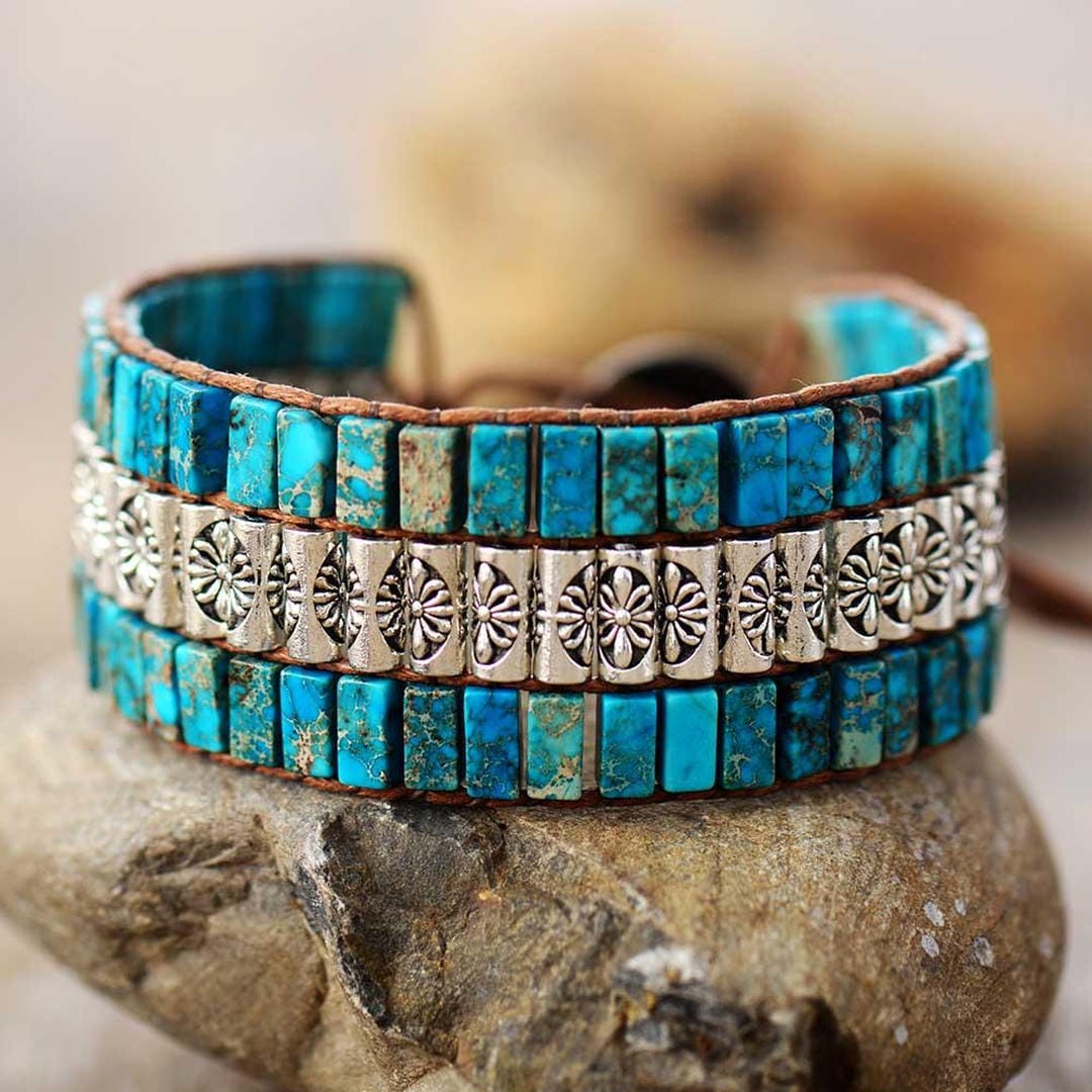 Pulsera boho envolvente de loto