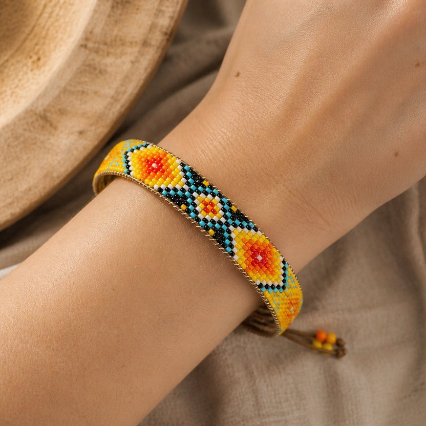 Pulsera bohemia artesanal de cuentas