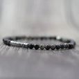 Pulsera atemporal de roca volcánica – imagen 6