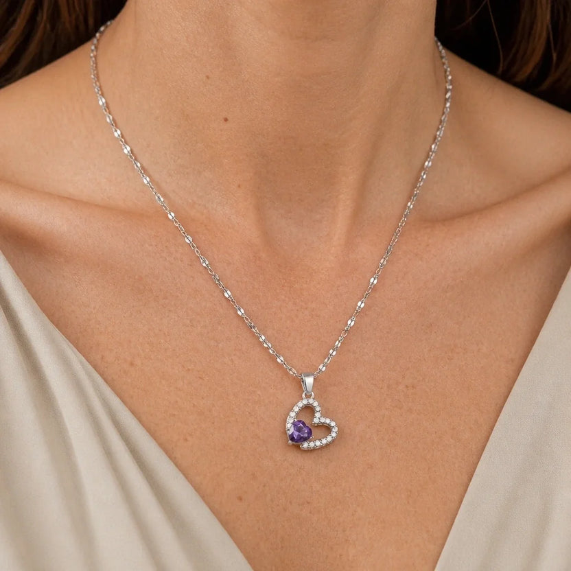 Collar con colgante de corazón de circonita