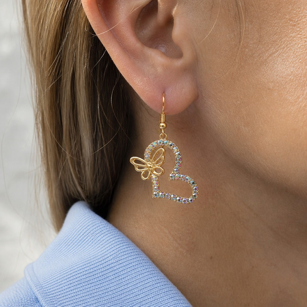 Pendientes largos de corazón y mariposa dorados