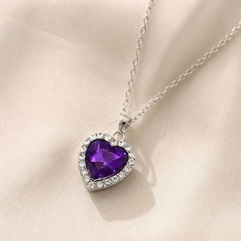 Collar con colgante de corazón y halo – imagen 2