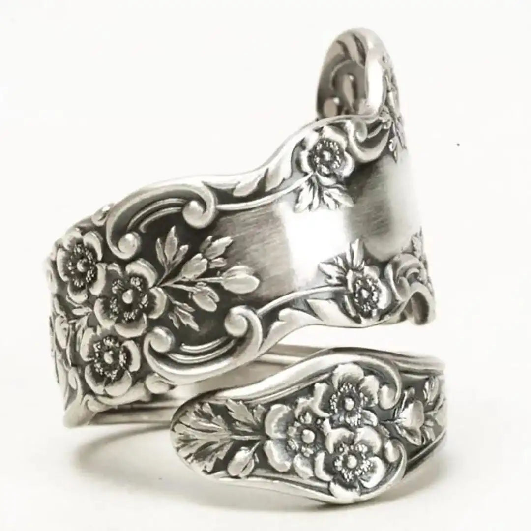 Anillo antiguo grabado con motivo floral – imagen 3