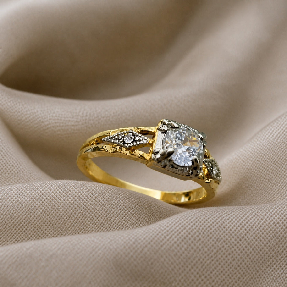 Anillo de oro con circonita Legado — Carmen, Lucía & Rocío