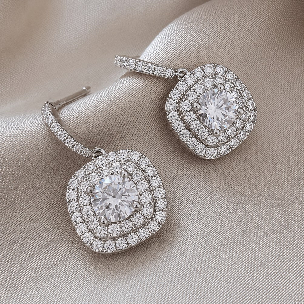 Pendientes colgantes elegantes de circonita pavé