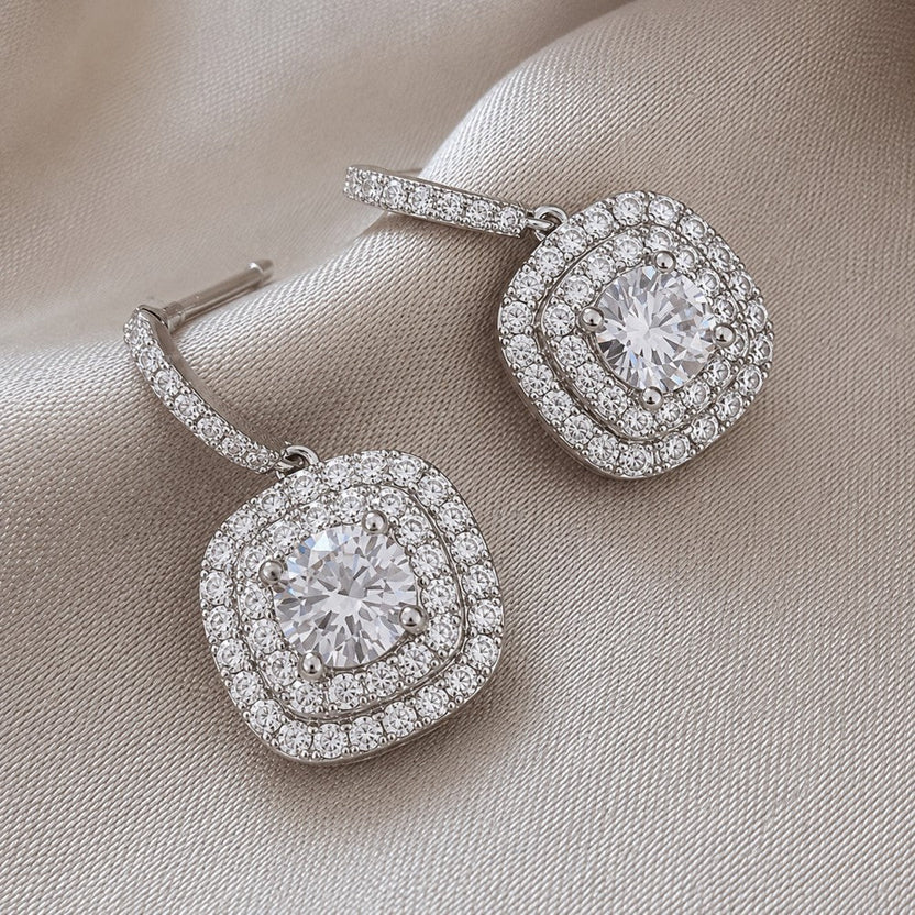 Pendientes colgantes elegantes de circonita pavé