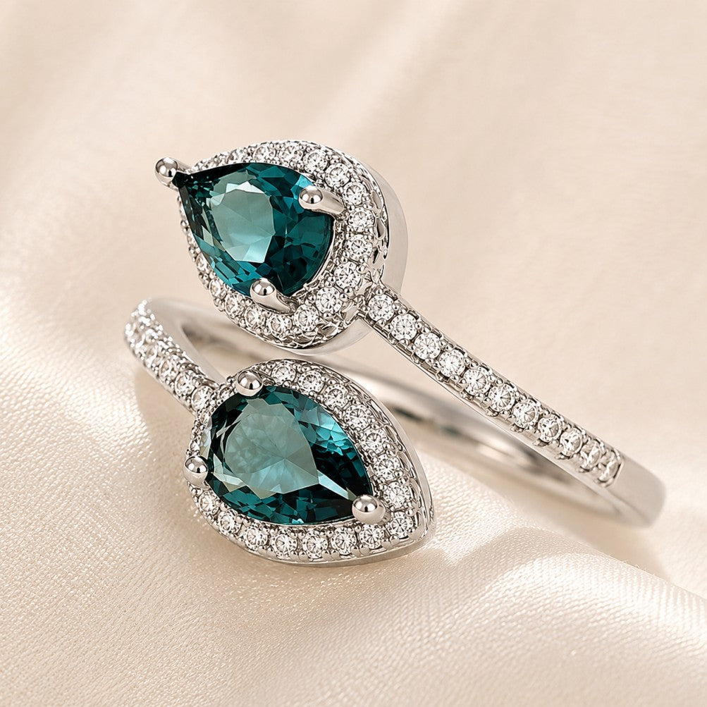 Anillo de lujo con circonita en forma de gota