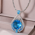 Collar con colgante de circonita exquisito