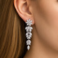Pendientes florales de circonita blanca – imagen 2