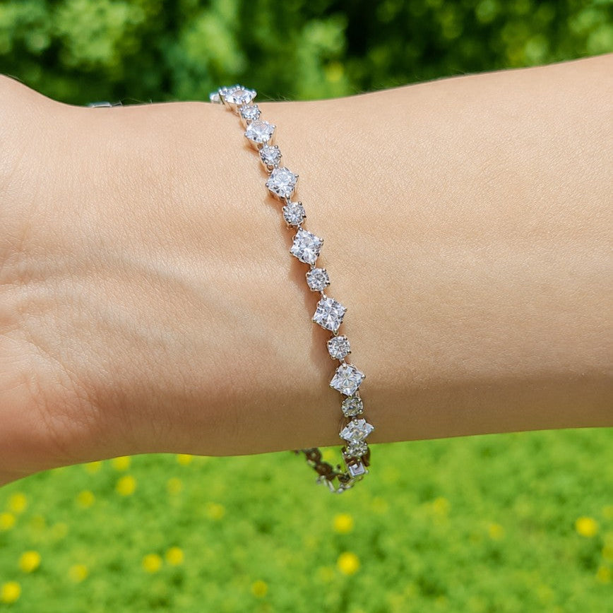 Pulsera geométrica elegante de circonita – imagen 2