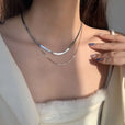 Collar doble de serpiente en oro blanco – imagen 3