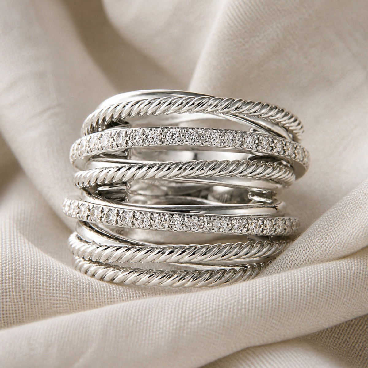 Anillo de cruz de circonita por capas – imagen 2